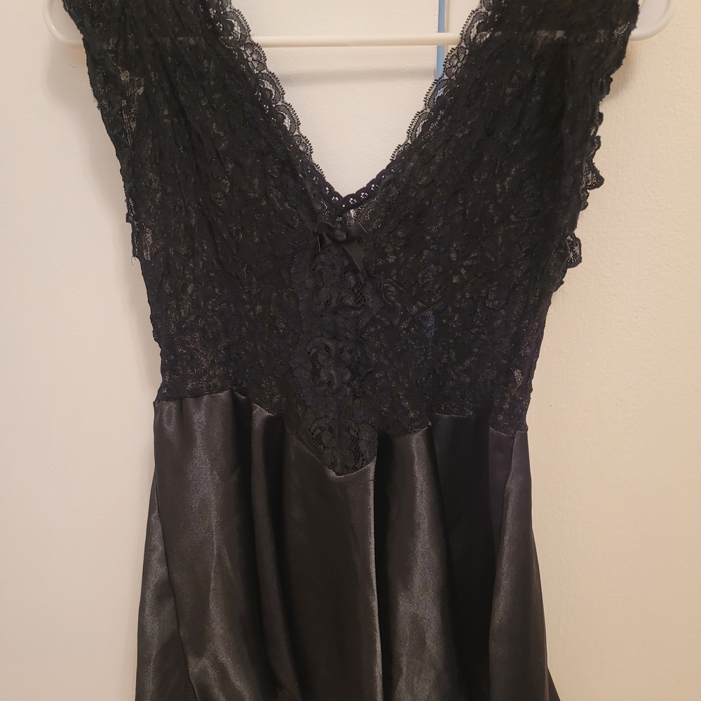 Elegant Black Lace Dress